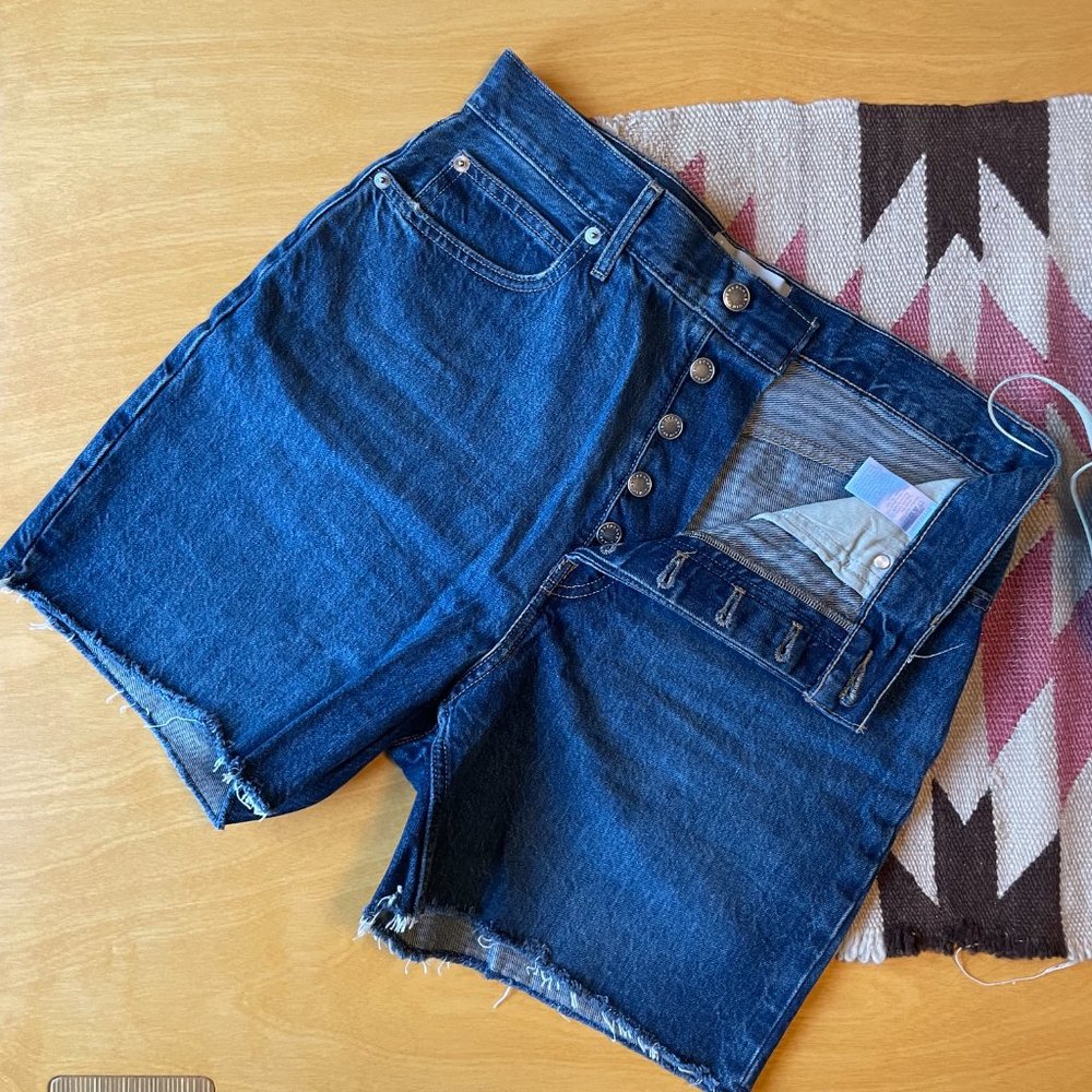 Everlane Rigid Way High Short - Picture 3 of 5